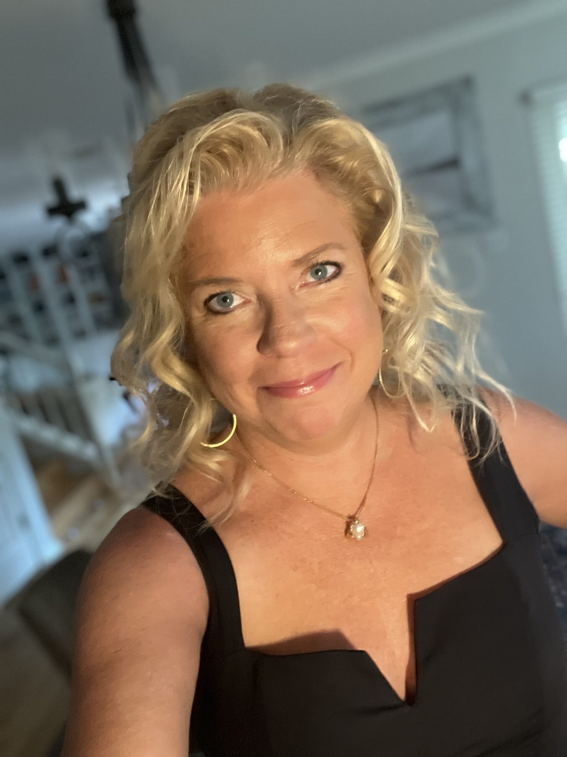 Cathy Schroeder Headshot